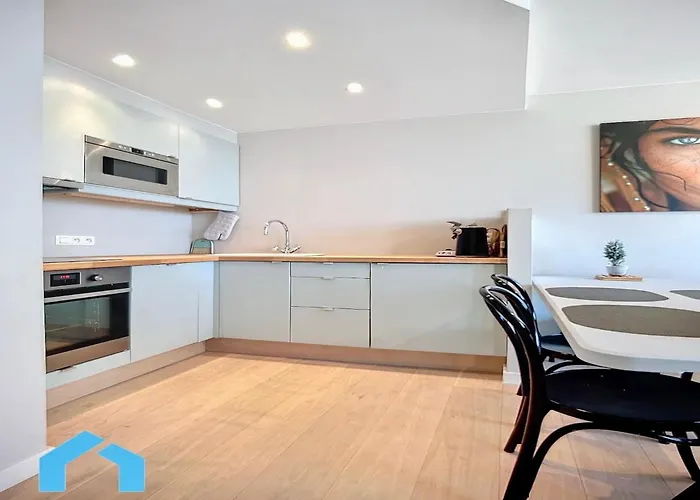 In With Sea Views Apartment *